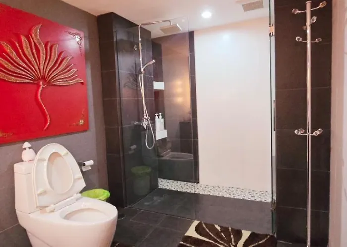 公寓 Beautiful Overlooking River View In The Heart Of
